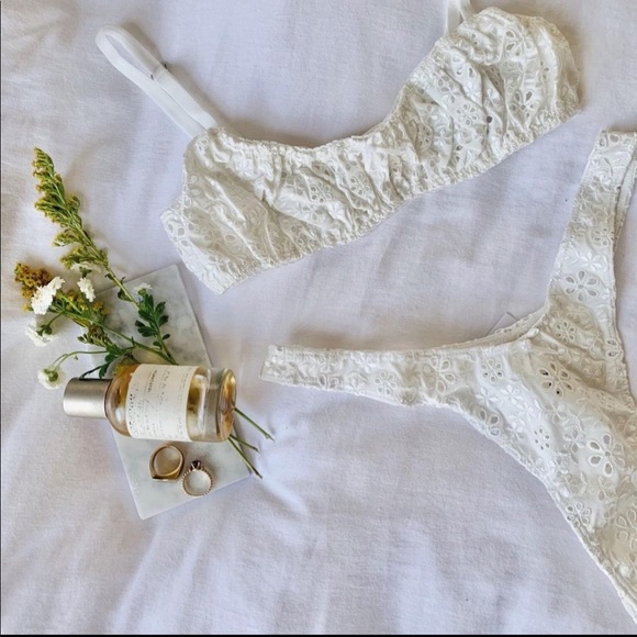 FOR LOVE & LEMONS Sophie Eyelet Thong Panty - Picture 11 of 12